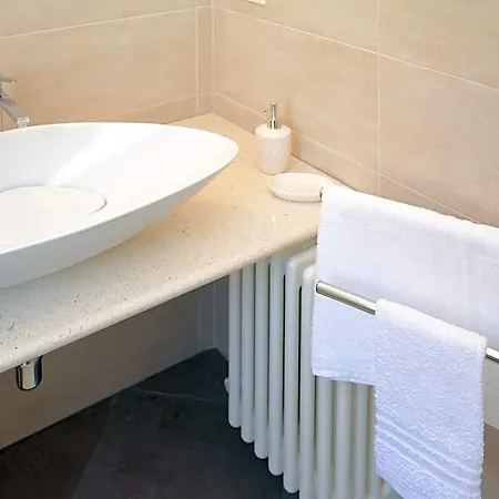 Lidia Nocleg ze śniadaniem 3*